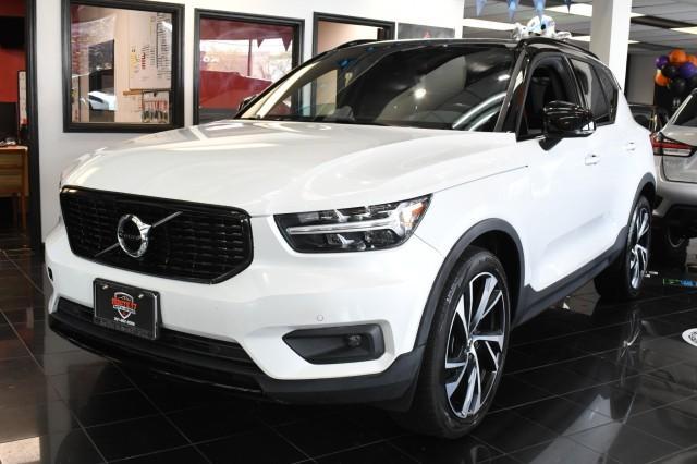 used 2021 Volvo XC40 car, priced at $26,995