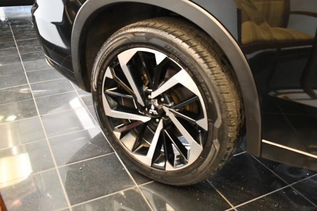 used 2023 Mitsubishi Outlander PHEV car