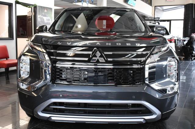 used 2025 Mitsubishi Outlander car, priced at $24,223