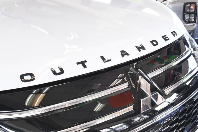 new 2026 Mitsubishi Outlander car, priced at $38,405