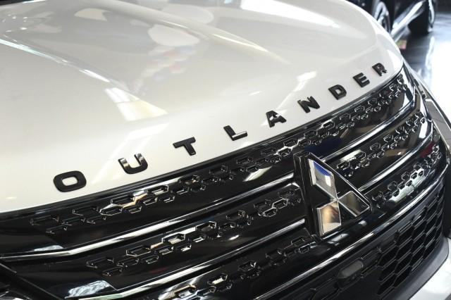used 2024 Mitsubishi Outlander car