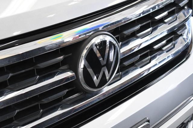 used 2022 Volkswagen Atlas Cross Sport car, priced at $26,495