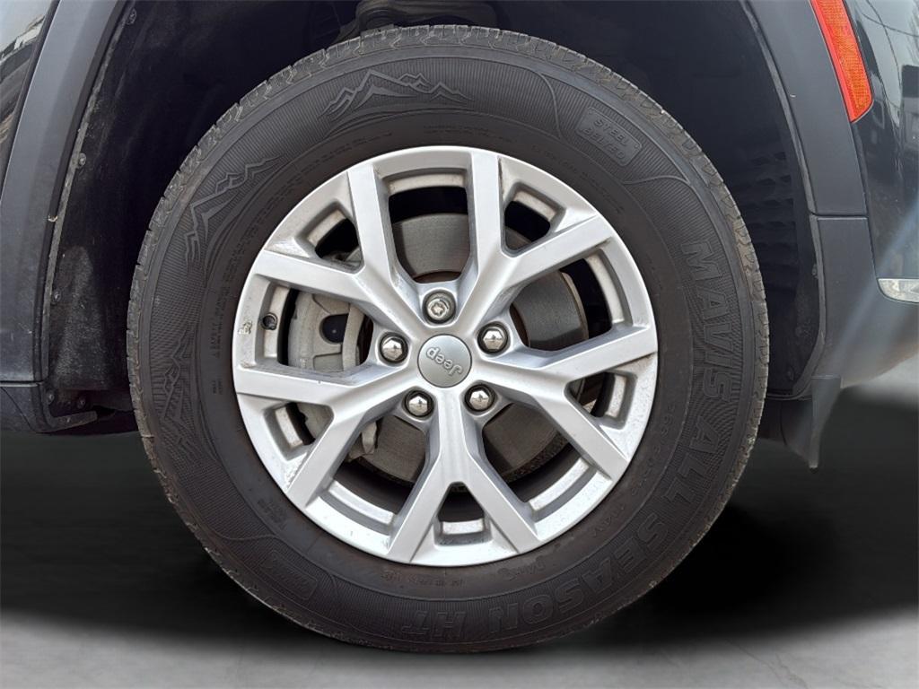 used 2021 Jeep Grand Cherokee L car, priced at $25,000