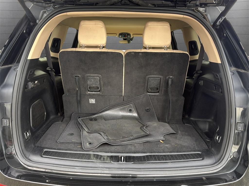 used 2021 Jeep Grand Cherokee L car, priced at $25,000