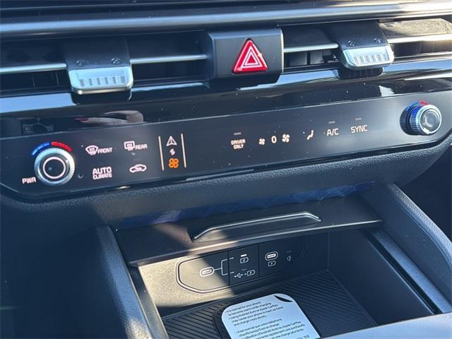 new 2026 Kia Sportage Hybrid car, priced at $33,800