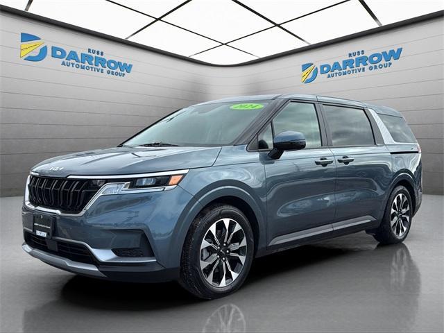 used 2024 Kia Carnival car, priced at $35,000