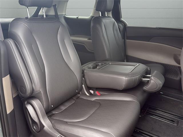 new 2026 Kia Carnival car, priced at $41,885