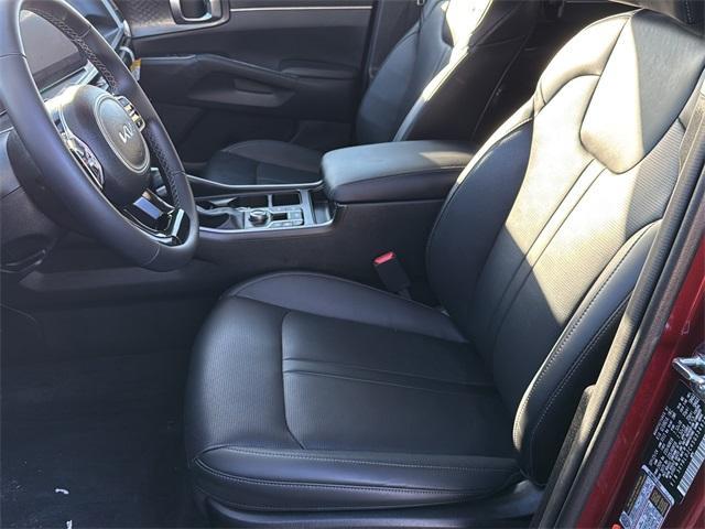used 2025 Kia Sorento car, priced at $31,100