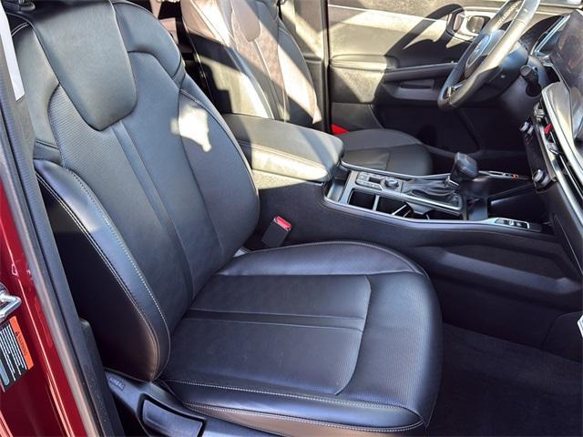 used 2025 Kia Sorento car, priced at $31,100