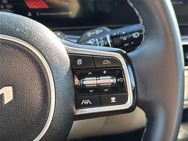 used 2025 Kia Sorento car, priced at $30,690