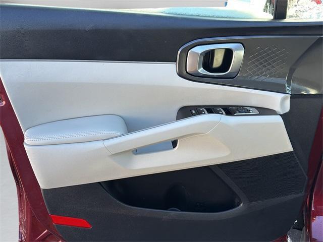 used 2025 Kia Sorento car, priced at $30,690