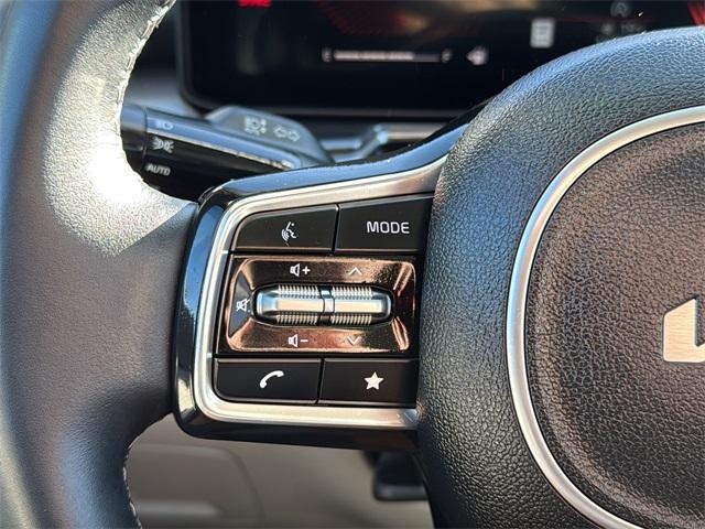 used 2025 Kia Sorento car, priced at $30,690