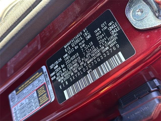 used 2025 Kia Sorento car, priced at $30,690