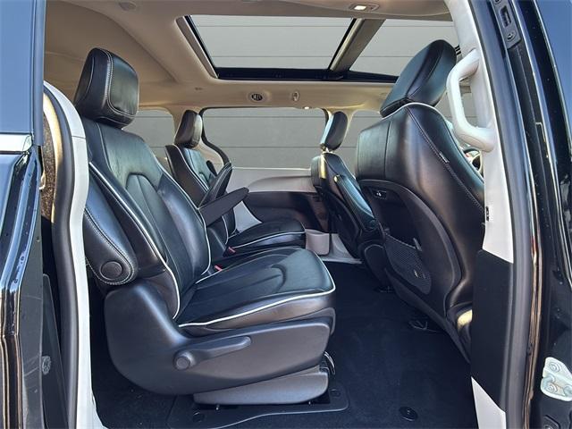 used 2023 Chrysler Pacifica Hybrid car, priced at $33,000