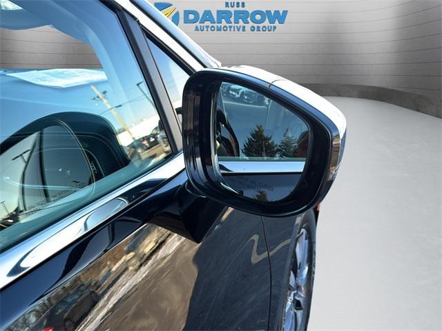 used 2023 Chrysler Pacifica Hybrid car, priced at $33,000