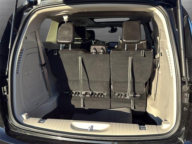 used 2023 Chrysler Pacifica Hybrid car, priced at $33,000