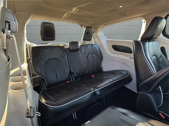 used 2023 Chrysler Pacifica Hybrid car, priced at $33,000