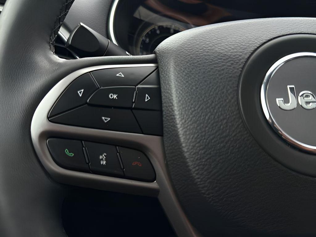 used 2022 Jeep Cherokee car, priced at $22,189