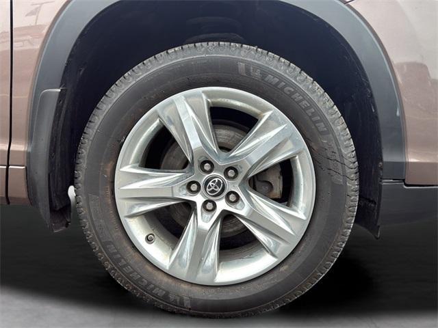 used 2018 Toyota Highlander car, priced at $20,000