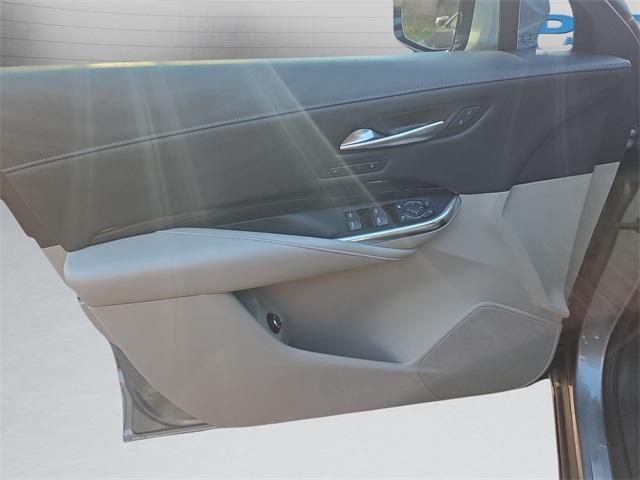 used 2023 Cadillac XT4 car, priced at $21,540