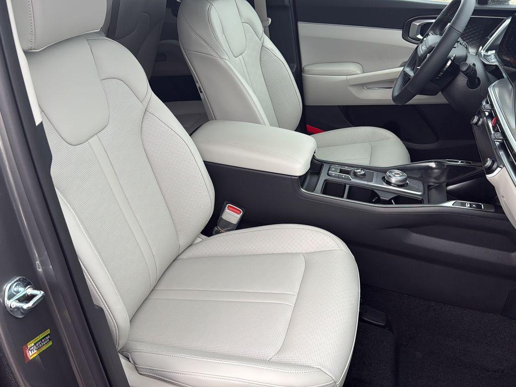 new 2026 Kia Sorento Hybrid car, priced at $38,940