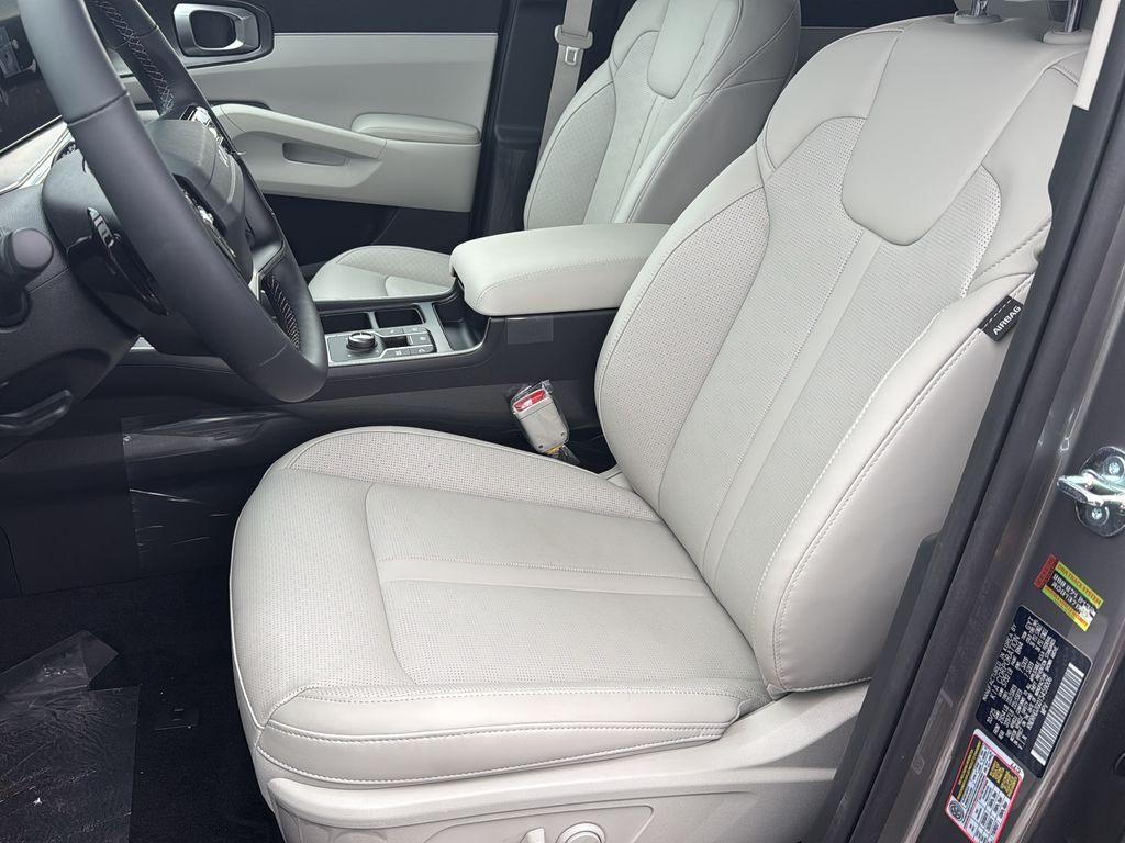 new 2026 Kia Sorento Hybrid car, priced at $38,940