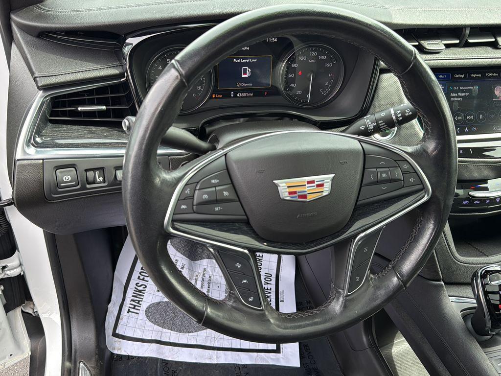 used 2023 Cadillac XT5 car, priced at $31,499