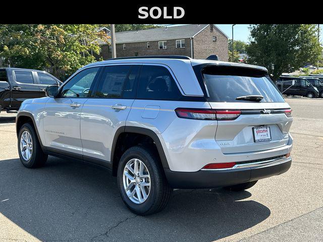 new 2025 Jeep Grand Cherokee car, priced at $38,985