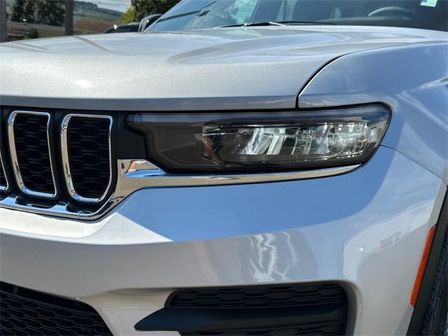 new 2025 Jeep Grand Cherokee car, priced at $39,270