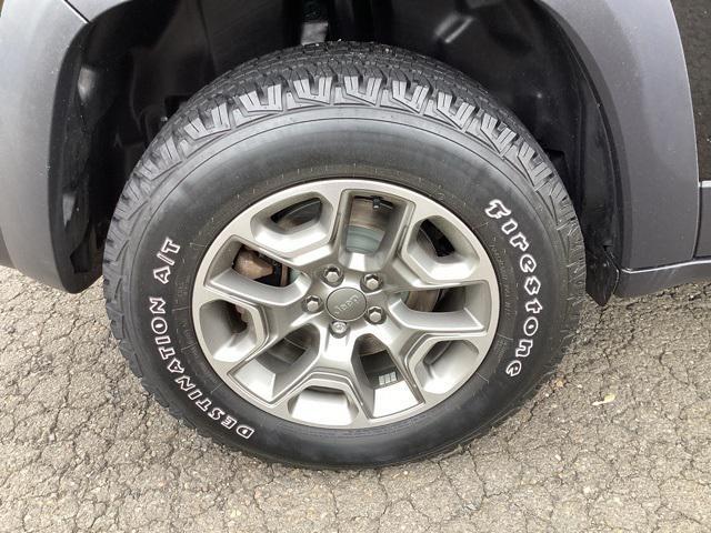 used 2022 Jeep Cherokee car, priced at $23,648