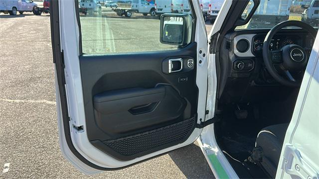 new 2026 Jeep Wrangler car, priced at $48,985