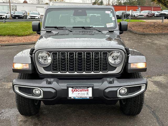 new 2026 Jeep Gladiator car, priced at $45,190