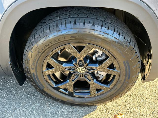 used 2025 Volkswagen Atlas car, priced at $39,980