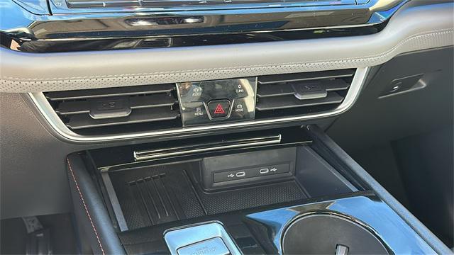 used 2025 Volkswagen Atlas car, priced at $39,980