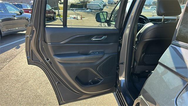 used 2025 Jeep Grand Cherokee car, priced at $39,479