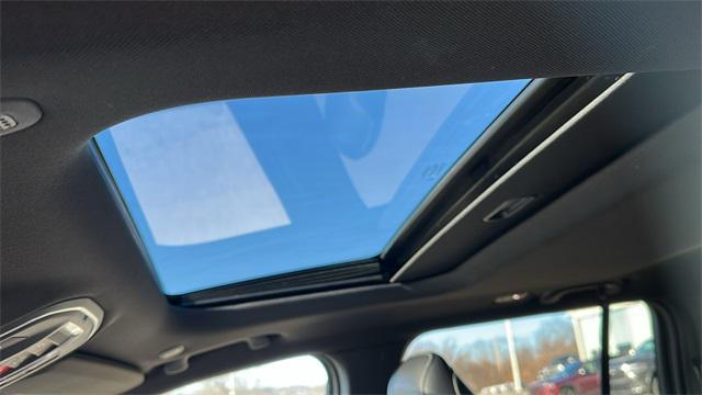 used 2025 Jeep Grand Cherokee car, priced at $39,479