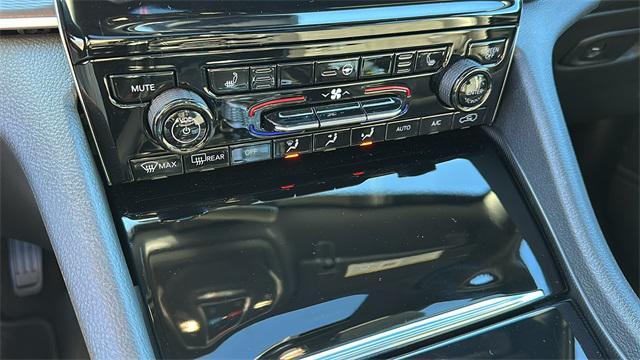 used 2025 Jeep Grand Cherokee car, priced at $39,479