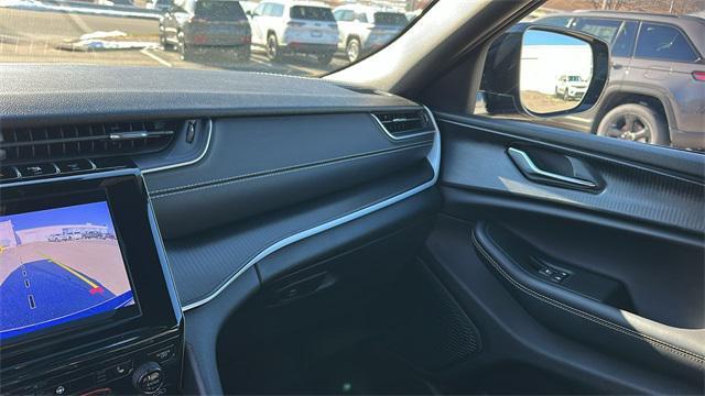 used 2025 Jeep Grand Cherokee car, priced at $39,479