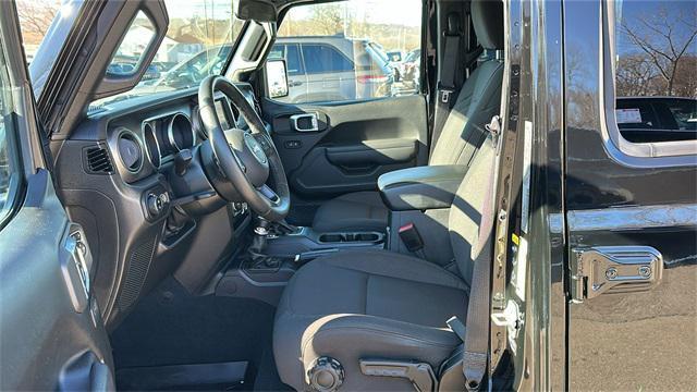 used 2022 Jeep Gladiator car, priced at $33,263