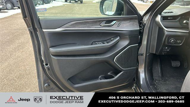 new 2026 Jeep Grand Cherokee car, priced at $50,225