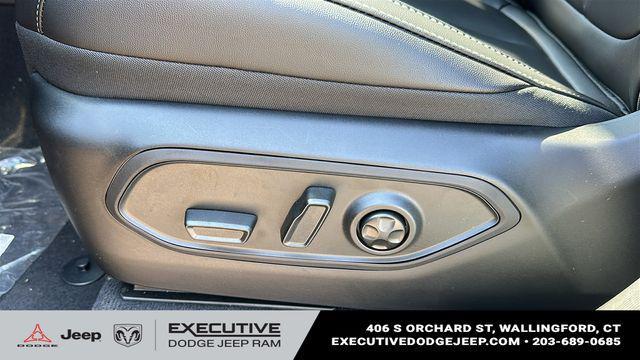 new 2026 Jeep Grand Cherokee car, priced at $45,729