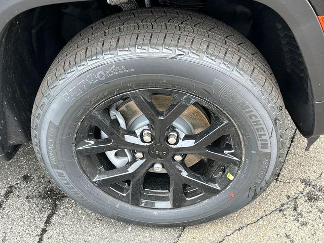 new 2026 Jeep Grand Cherokee car, priced at $49,850