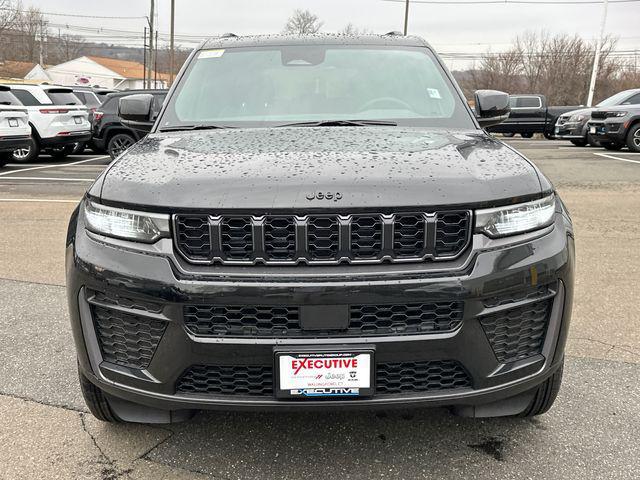 new 2026 Jeep Grand Cherokee car, priced at $49,850