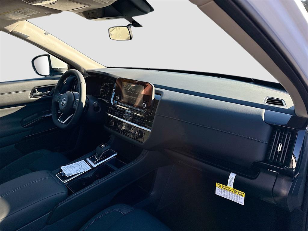new 2025 Nissan Pathfinder car, priced at $37,278