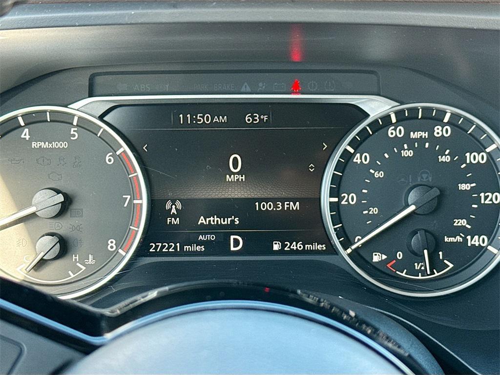 2023 Pearl White Tricoat/Super Black Nissan Rogue