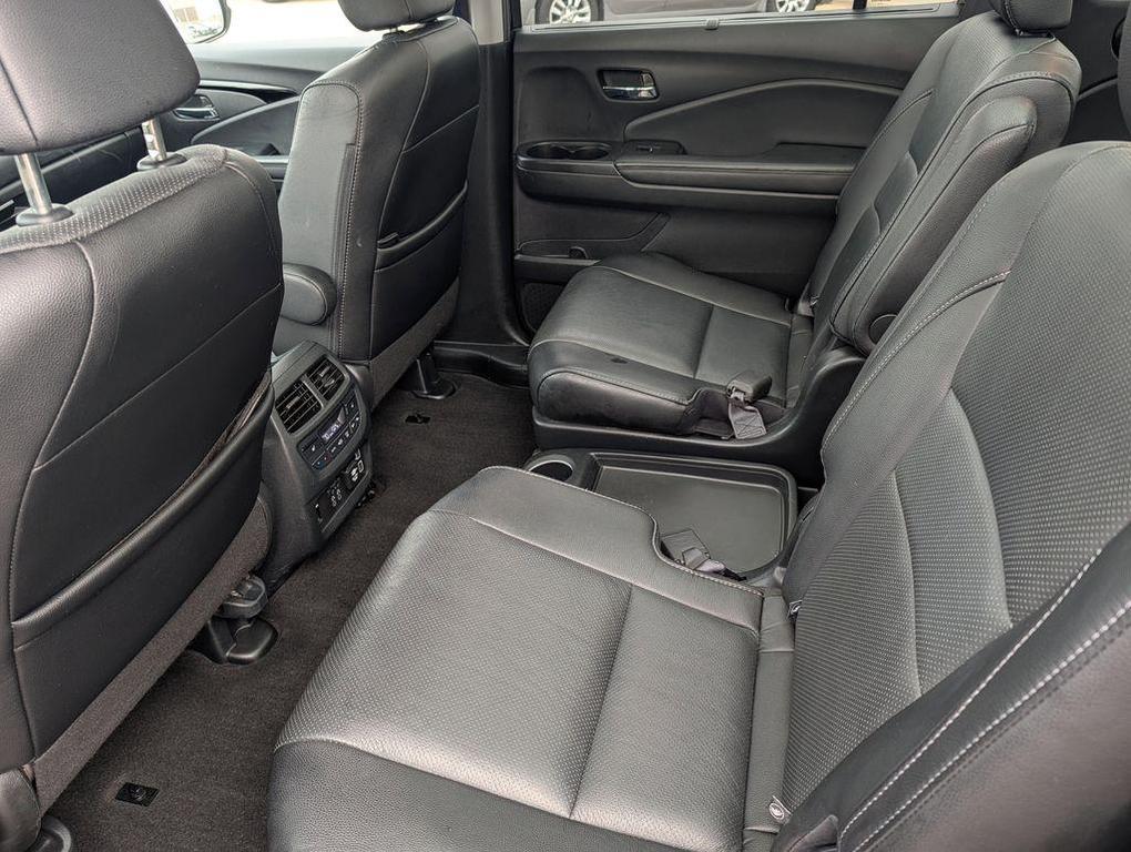 used 2021 Honda Pilot car, priced at $28,993
