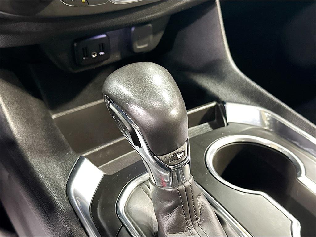 used 2021 Chevrolet Traverse car, priced at $19,489