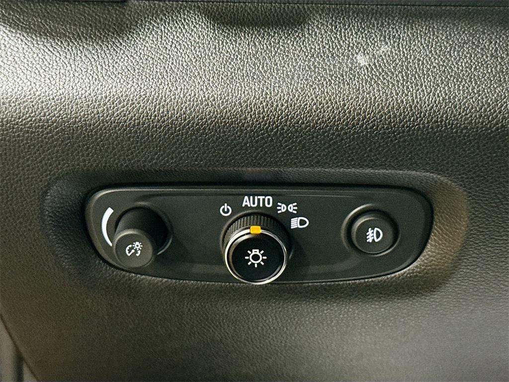 used 2021 Chevrolet Traverse car, priced at $19,489