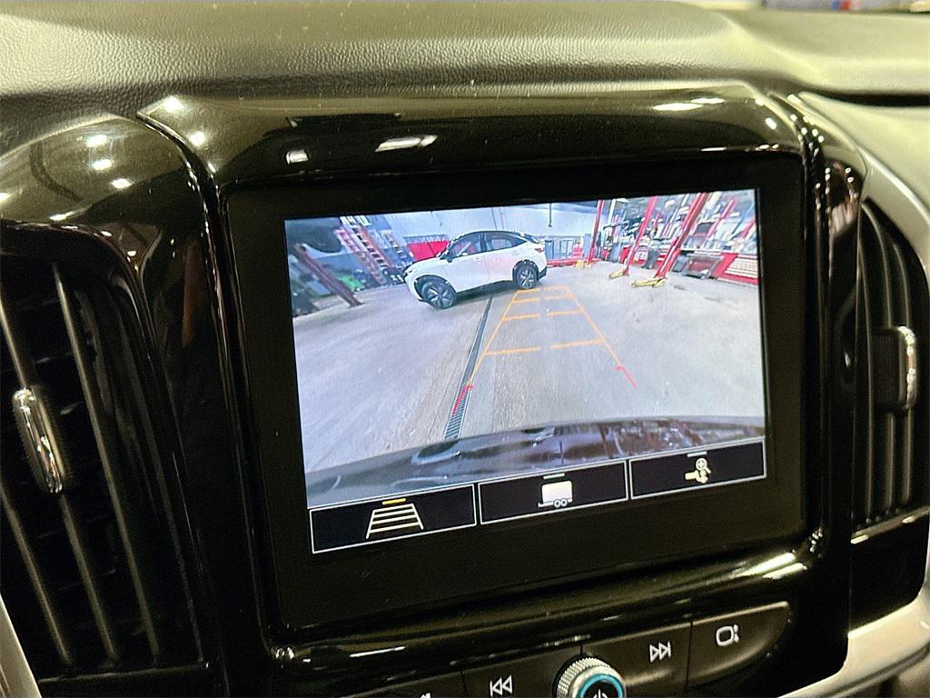 used 2021 Chevrolet Traverse car, priced at $19,489