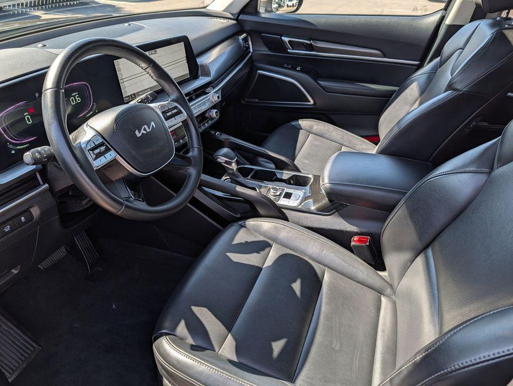 used 2025 Kia Telluride car, priced at $34,348